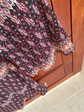 Blusa Morada con Cruces en Espalda