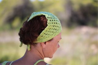 Bandana y bolsita pequeña  tejida a mano