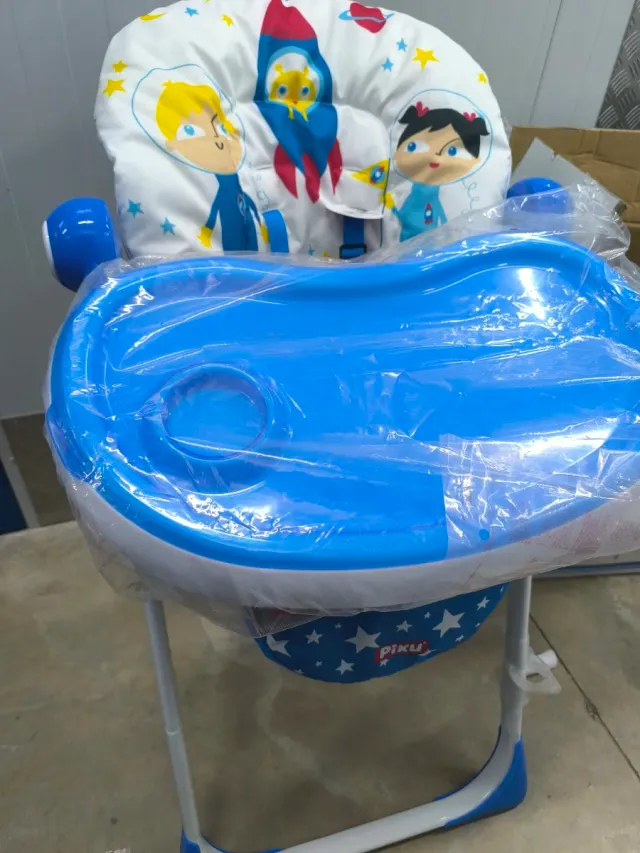 Trona para bebé con diseño de astronautas