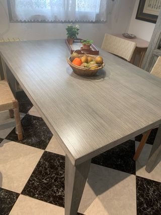 Mesa de pino maciza decapada de comedor