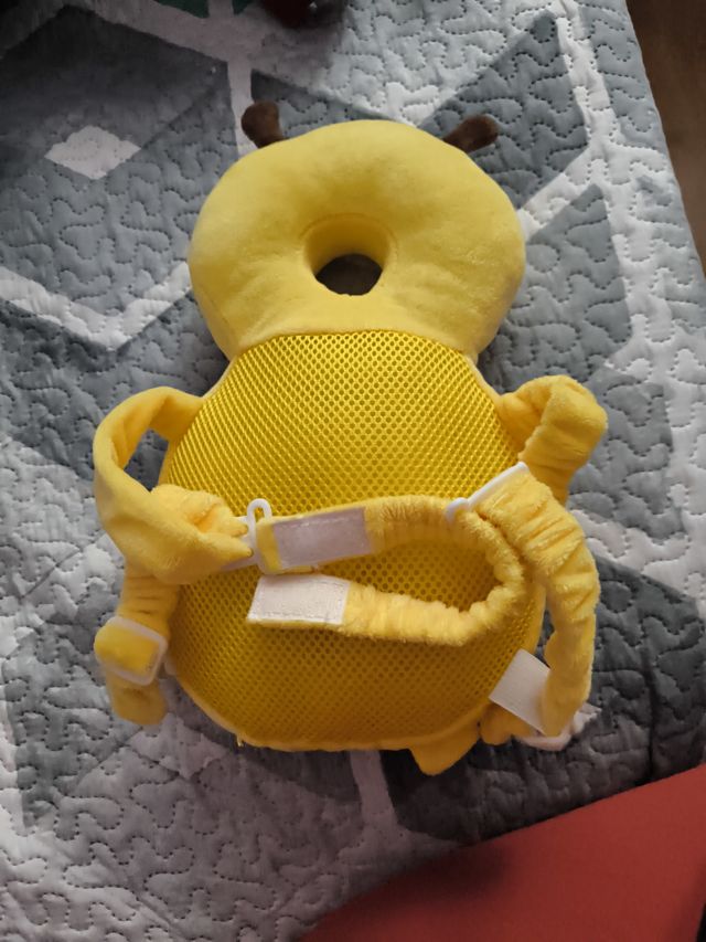 Protector cabeza bebé abeja