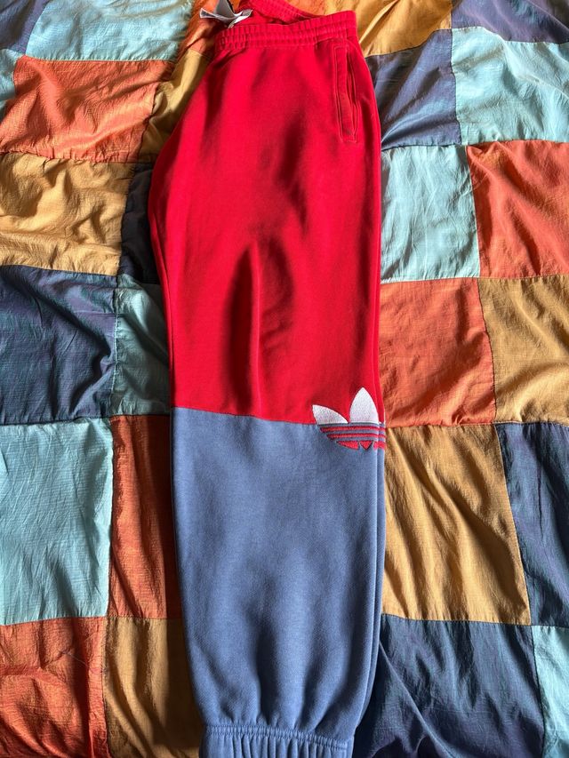 Pantalón Adidas Talla M Rojo y Azul