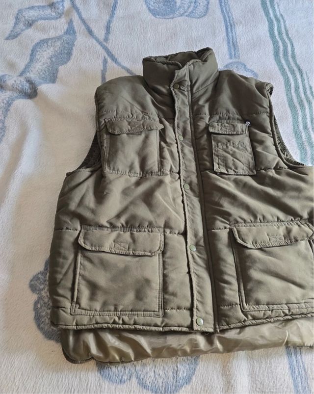 Chaleco acolchado hombre verde oliva