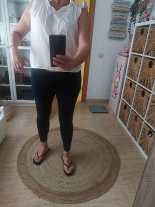 Camisa H&M blanca con volantes