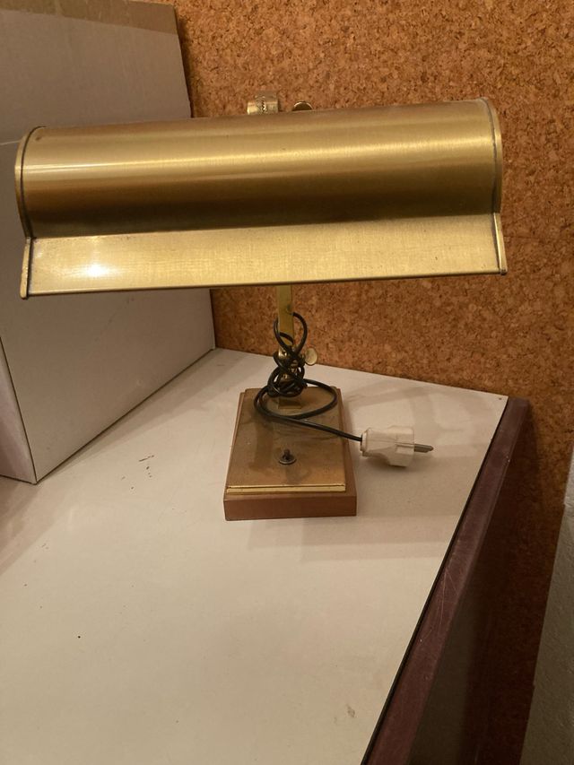 Lámpara de escritorio piano latón  y madera