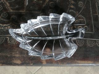 Covilhete em vidro em forma de folha