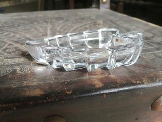 Covilhete em vidro em forma de folha