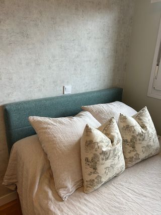 Cabecero tapizado verde