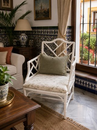 Sillónes blanco estilo chippendale