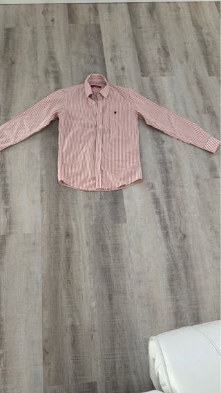 Camisa de menino às riscas