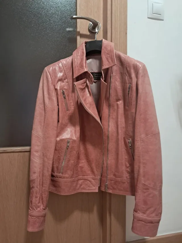 Chaqueta de piel rosa palo