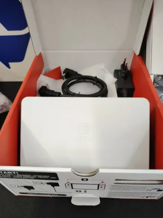 Nintendo Switch OLED 64GB Blanca + 1 Año Garantía