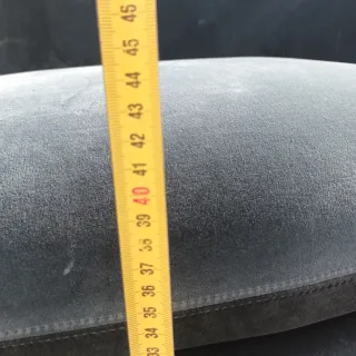 Sillón azul de terciopelo