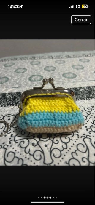 Monederos hechos a mano con llavero y cierre metal