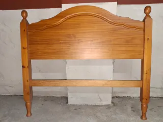 Cabecero de cama pino para cama de cuerpo y medio.