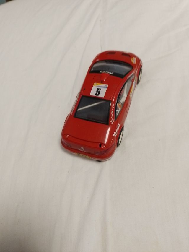 Coche Scalextric Peugeot Rojo