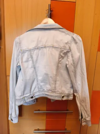 Chaqueta tejana Bershka Talla 38