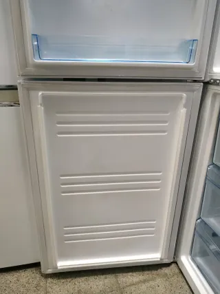 Nevera Haier 1.77x60cm, No Frost 