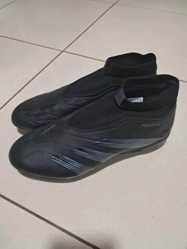 Botas de fútbol Adidas Predator Negras