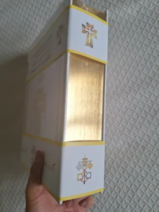 EXTRAORDINARIA Biblia lujo con atril