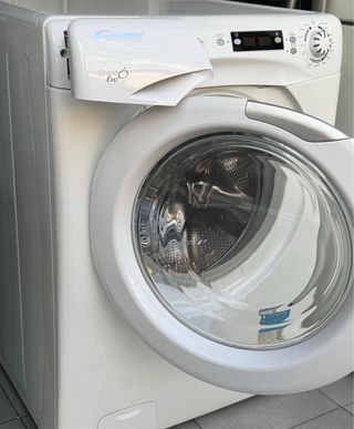 LAVADORA DE CARGA FRONTAL MARCA CANDY DE 8 KILOS