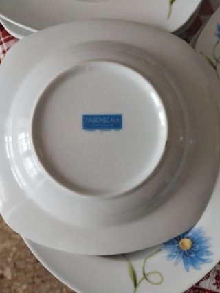 Set 4 Piatti Ceramica Porcellana Fiori Blu