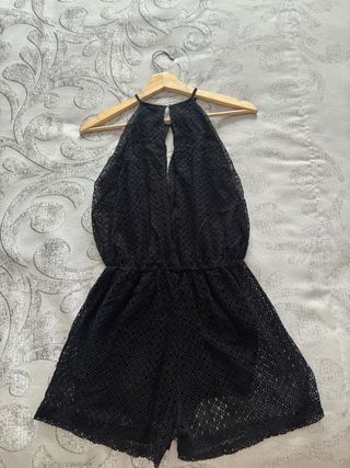 Mono corto Zara encaje negro