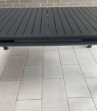Mesa extensible jardín diseño negro