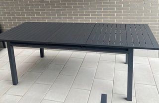 Mesa extensible jardín diseño negro