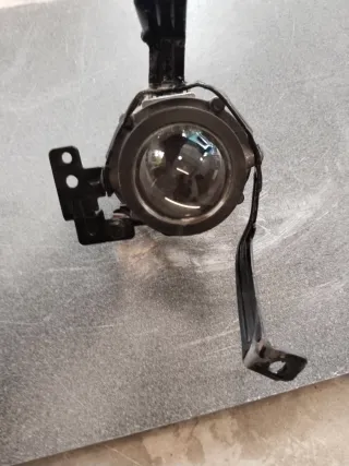 Antiniebla Kia con soportes derecho e izquierdo