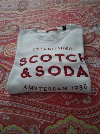 Sudadera Scotch & Soda bordada blanca