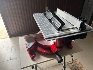 Ingletadora para madera con disco de 300 mm