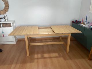 Mesa de comedor Ikea de madera