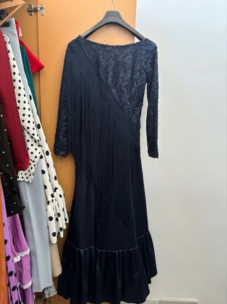 Vestido Flamenca azul con flecos y pedrería.