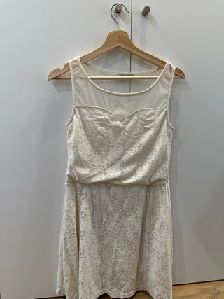 Vestido beige encaje y tul