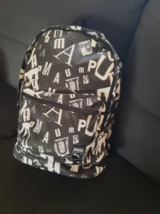 Mochila Puma Negra y Blanca