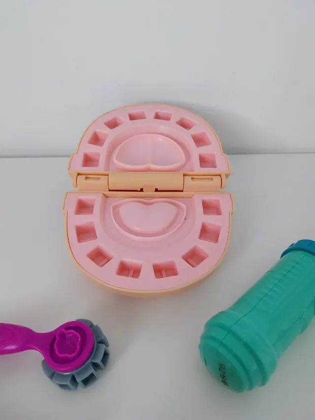 El dentista bromista. Play-Doh. Hasbro. 2 pilas AA