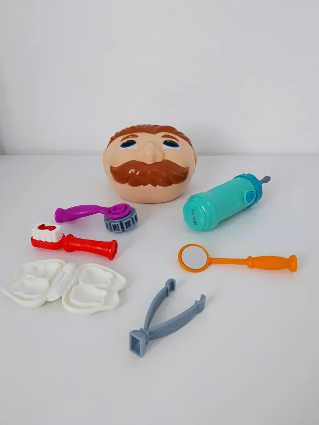 El dentista bromista. Play-Doh. Hasbro. 2 pilas AA