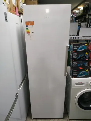 Congelador Indesit, No Frost 1.88x60cm