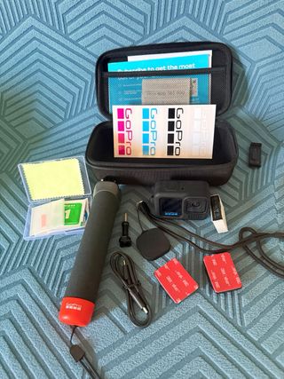 GoPro Cámara + Accesorios Poco Usada