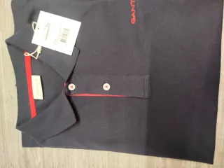Polo GANT azul y rojo