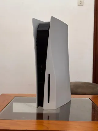 SEMINUEVA PS5 Disco