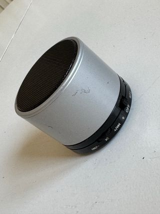 Mini altavoz Bluetooth plateado