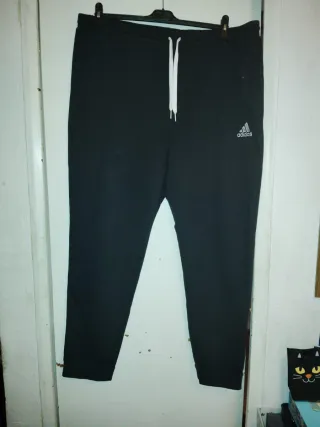 ADIDAS .Pantalón Chándal 