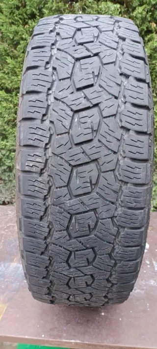 Neumáticos a/t 245 70 16