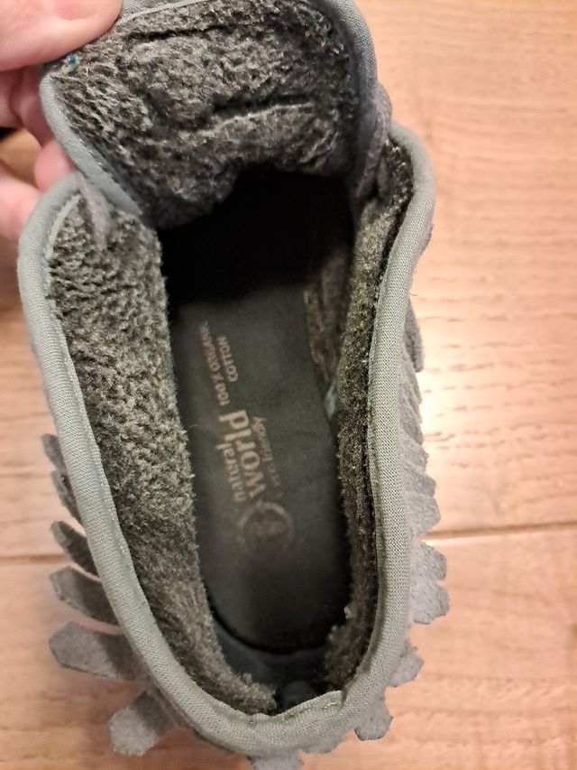 Zapatos Natural World grises talla 34. Ante gris