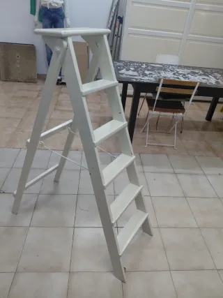 Escalera madera blanca 128cm