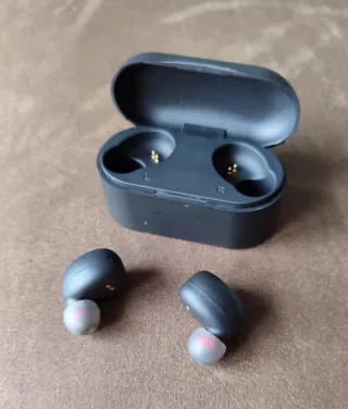 Auriculares Bluetooth Inalámbricos con Caja