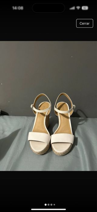 Sandalias de cuña blancas