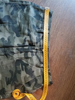 Pantalón militar camuflaje. 100% algodón. Shein.
